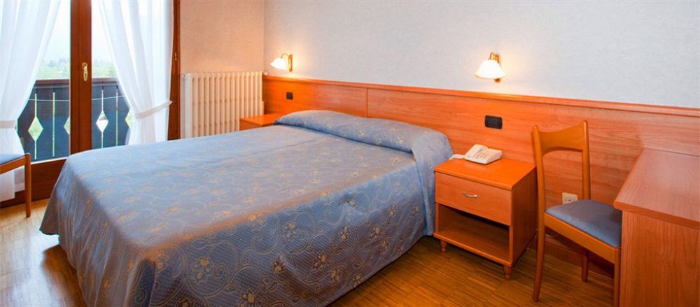 Hotel Migliorati カスティオーネ・デッラ・プレゾラーナ エクステリア 写真